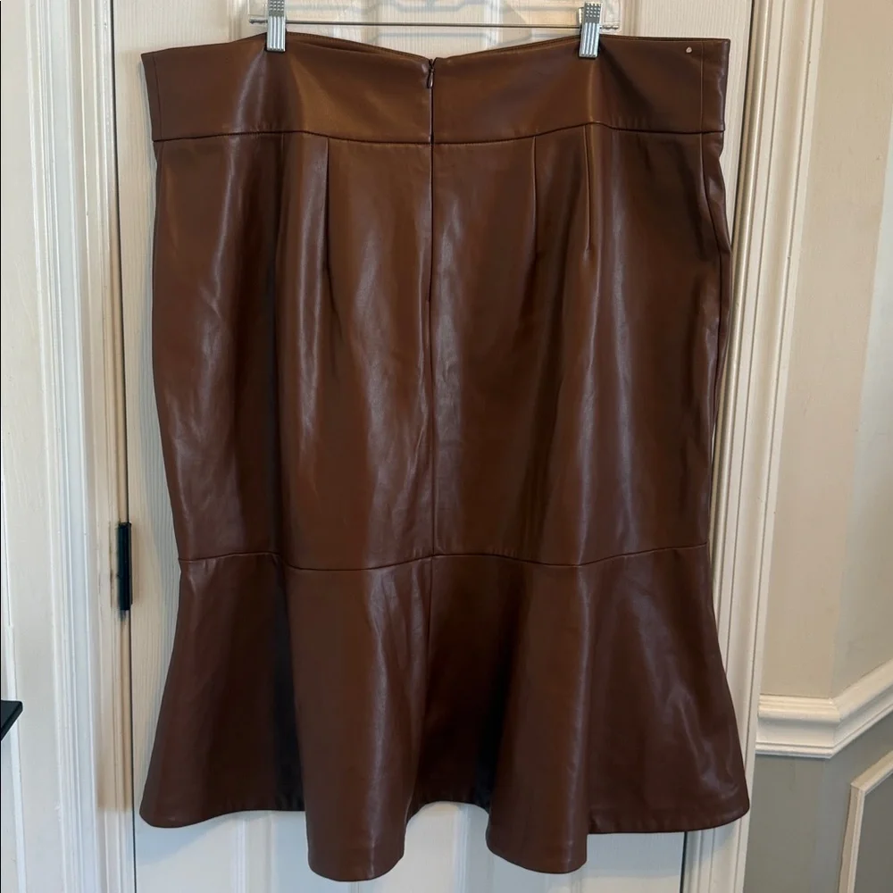 Eloquii Faux Leather Tan Flounce Skirt Sz 20 - Picture 3 of 5